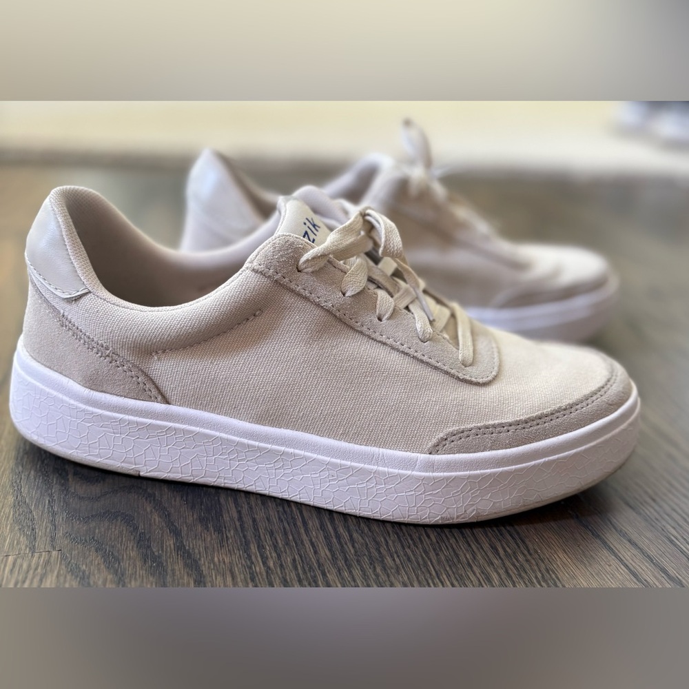 Kizik Prague women’s sneaker size 8.5W - Picture 7 of 8